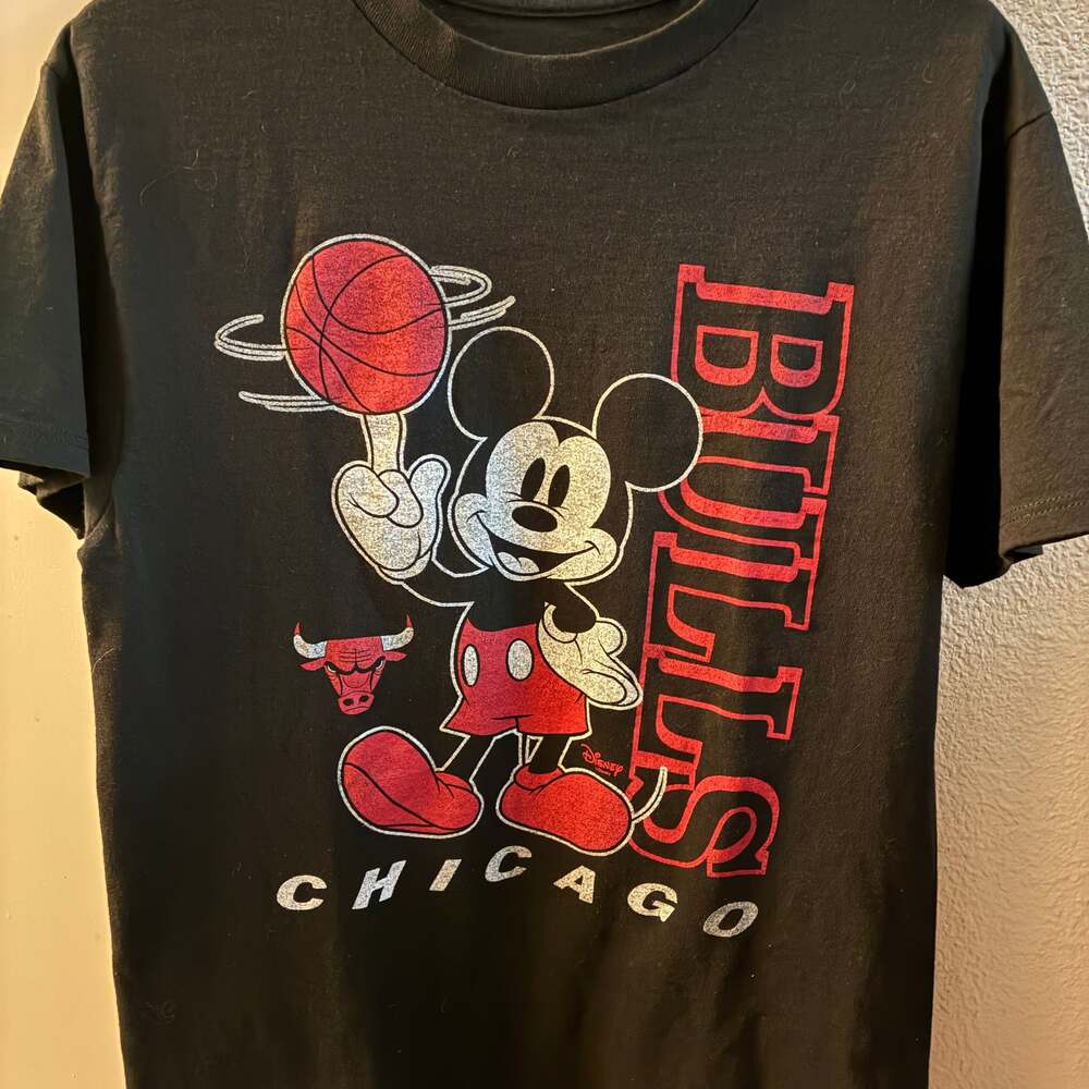 Disney x Junk Food Chicago Bulls Mickey Mouse Basketball Graphic T-Shirt